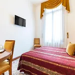 Palazzo Schiavoni Residenza D'epoca & Suite-apartments Pensión Venecia