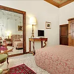 Palazzo Schiavoni Residenza D'epoca & Suite-apartments