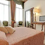 Palazzo Schiavoni Residenza D'epoca & Suite-apartments Pensión