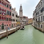 Palazzo Schiavoni Residenza D'epoca & Suite-apartments Pensión