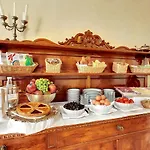 Palazzo Schiavoni Residenza D'epoca & Suite-apartments Pensión 4*