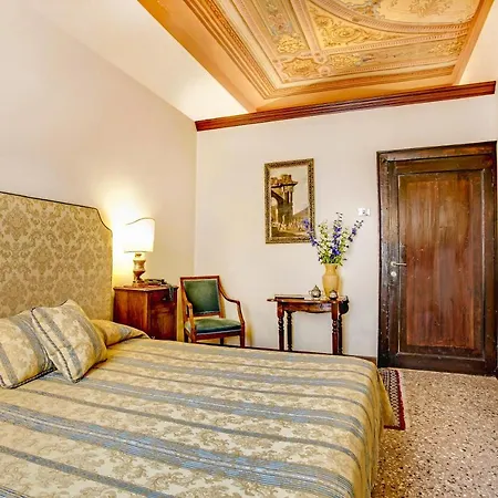 Palazzo Schiavoni Residenza D'epoca & Suite-apartments Venice