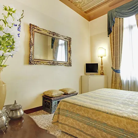 Palazzo Schiavoni Residenza D'epoca & Suite-apartments Guest house