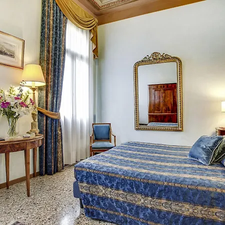 Guest house Palazzo Schiavoni Residenza D'epoca & Suite-apartments