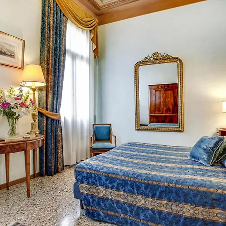 Guest house Palazzo Schiavoni Residenza D'epoca & Suite-apartments