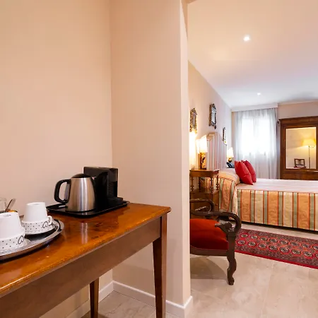 Guest house Palazzo Schiavoni Residenza D'epoca & Suite-apartments Venice