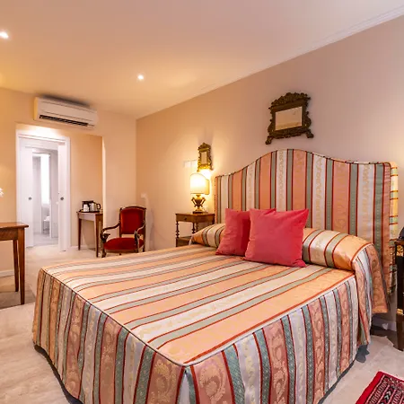 Palazzo Schiavoni Residenza D'epoca & Suite-apartments Pensión