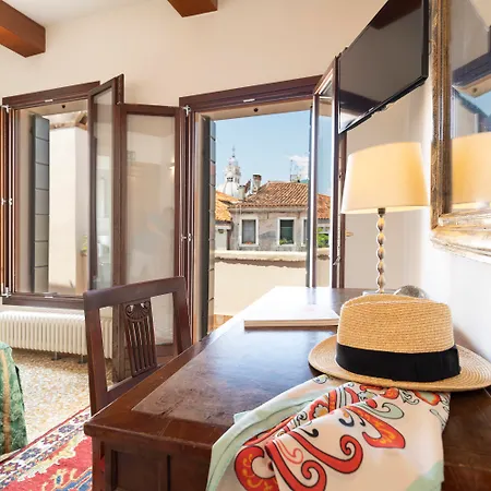 Guest house Palazzo Schiavoni Residenza D'epoca & Suite-apartments Venice