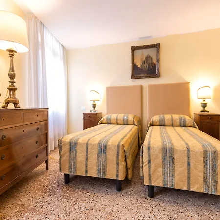 Palazzo Schiavoni Residenza D'epoca & Suite-apartments