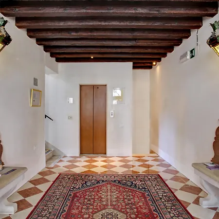 Palazzo Schiavoni Residenza D'epoca & Suite-apartments