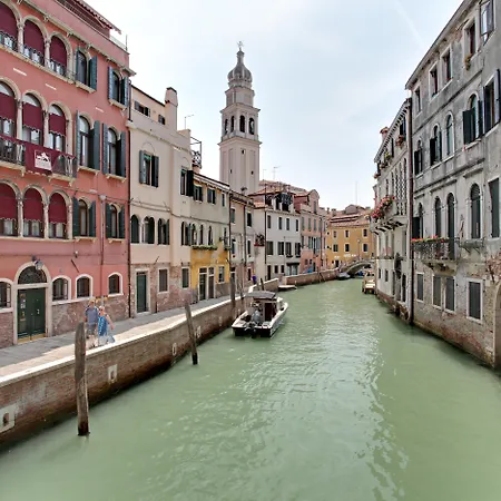 Palazzo Schiavoni Residenza D'epoca & Suite-apartments Venice
