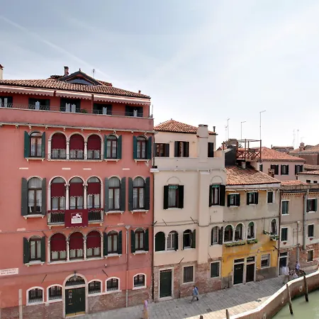 Palazzo Schiavoni Residenza D'epoca & Suite-apartments Guest house