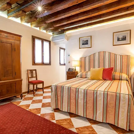 Palazzo Schiavoni Residenza D'epoca & Suite-apartments Pensión Venecia