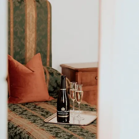 Palazzo Schiavoni Residenza D'epoca & Suite-apartments 3*