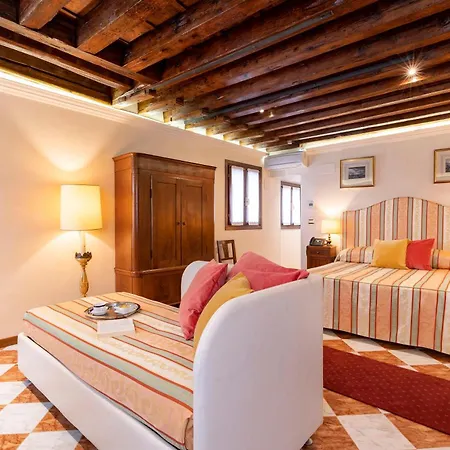 Guest house Palazzo Schiavoni Residenza D'epoca & Suite-apartments