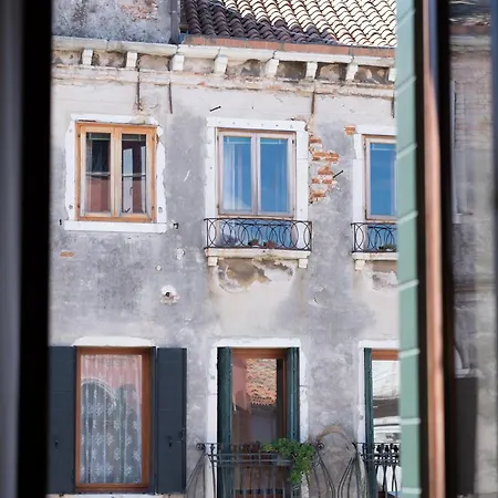 Guest house Palazzo Schiavoni Residenza D'epoca & Suite-apartments 3*