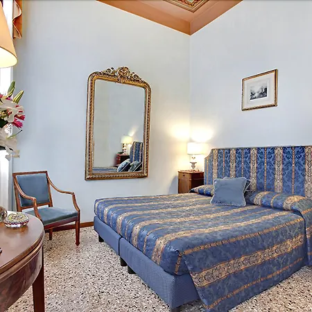 Palazzo Schiavoni Residenza D'epoca & Suite-apartments Pensión