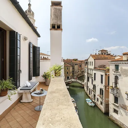 Palazzo Schiavoni Residenza D'epoca & Suite-apartments 4* Venecia