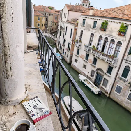Palazzo Schiavoni Residenza D'epoca & Suite-apartments 4*