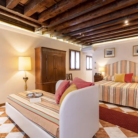 Pensión Palazzo Schiavoni Residenza D'epoca & Suite-apartments Venecia