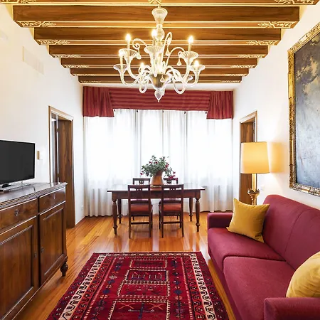 Palazzo Schiavoni Residenza D'epoca & Suite-apartments