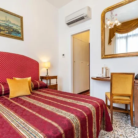 Palazzo Schiavoni Residenza D'epoca Affittacamere Venezia